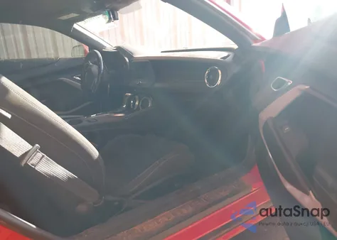 2021 Chevrolet Camaro Rwd 1Lt from USA, damaged, VIN 1G1FB1RS2M0127023